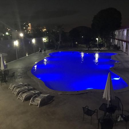 Hotel Posada Maya Merida Bagian luar foto