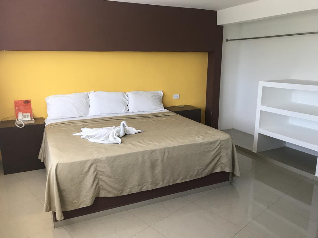 Hotel Posada Maya Merida Bagian luar foto