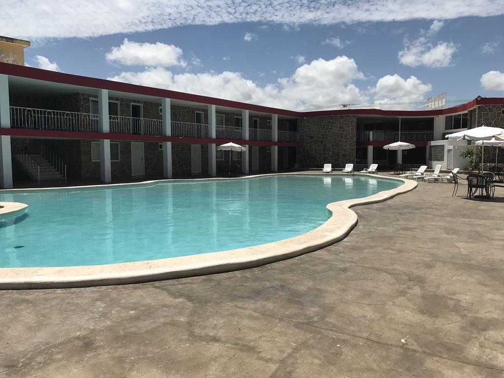 Hotel Posada Maya Merida Bagian luar foto